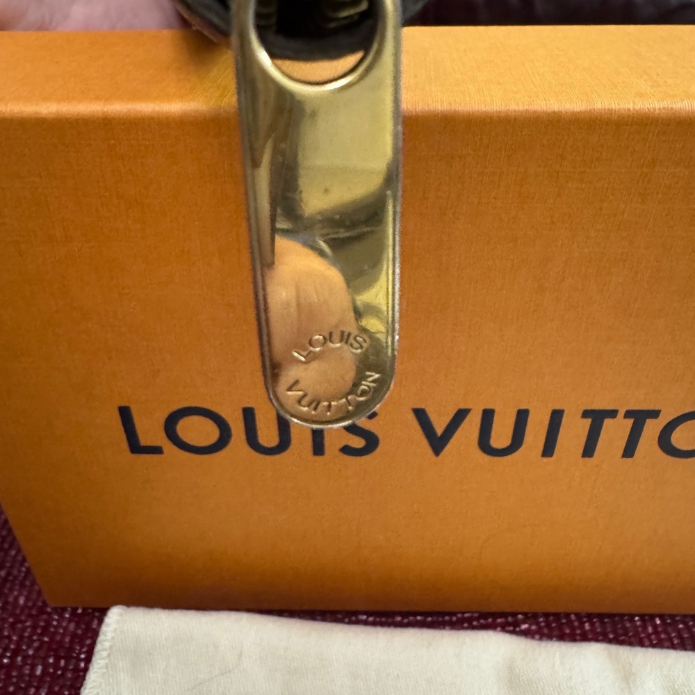 Louis Vuitton Checkered Wallet - Picture 3 of 13